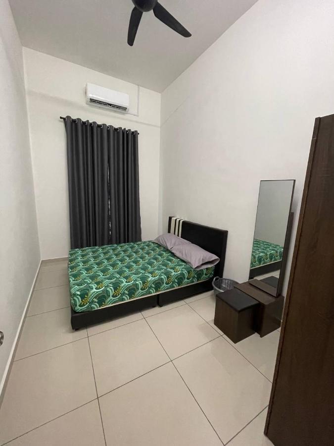 Bungalow Homestay Jasin Perdana Exterior foto